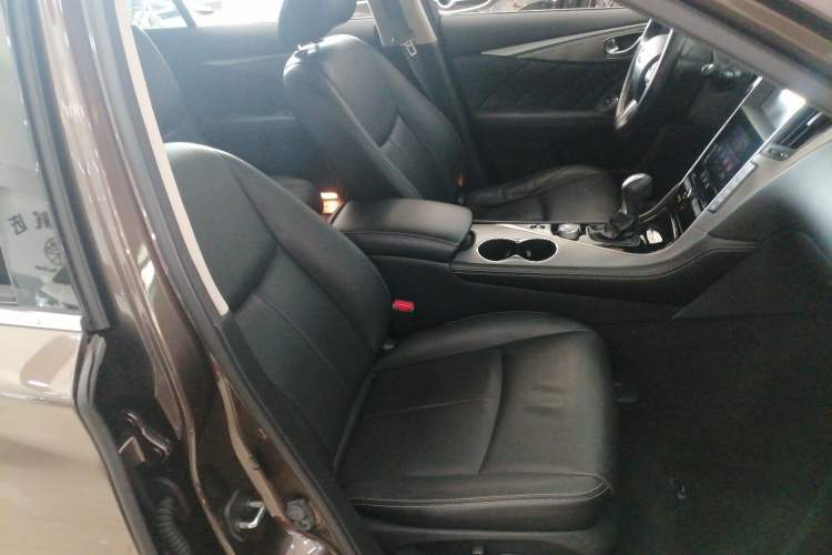 Used Infiniti Q50L 2015 2.0T Enjoyment Edition
