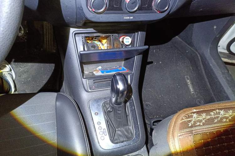 Used Volkswagen Tiguan L 2017 300TSI Automatic Two-Wheel Drive Silk Road Luxury Edition
