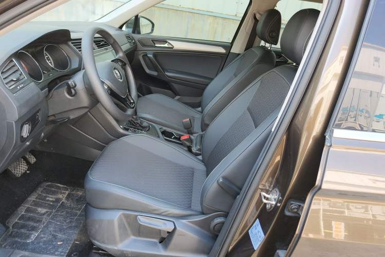 Used Volkswagen Tiguan L 2018 330TSI Automatic Two-Wheel Drive Luxury Edition Left Front Seat