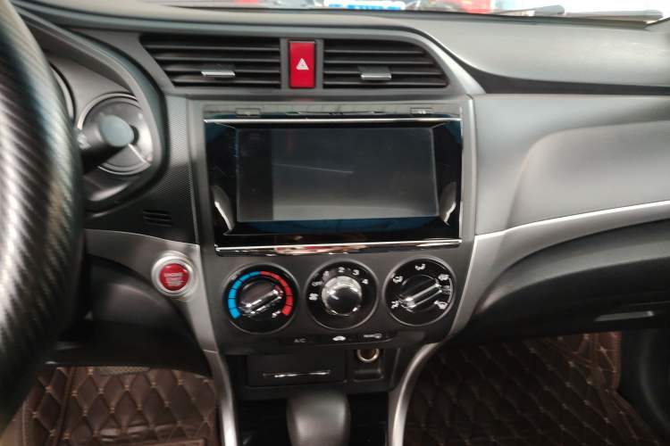 Used Honda Crider 2016 1.8L CVT Luxury Edition Audio And AC Panel