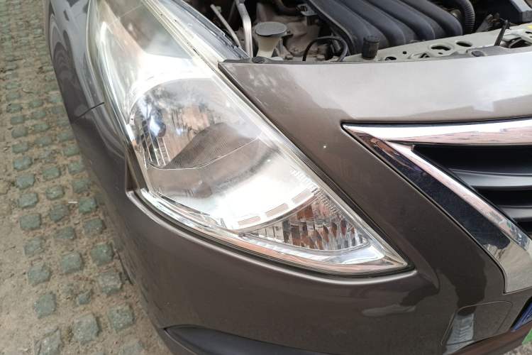 Used Nissan Sunny 2014 1.5XE CVT Comfort Edition Right Front Headlight