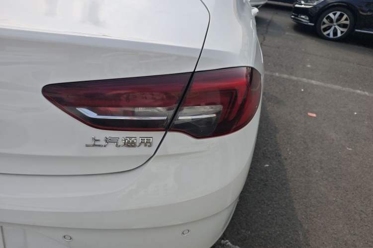 Used Buick Regal 2019 Revised 20T Luxury Version China VI Standard Right Rear Taillight