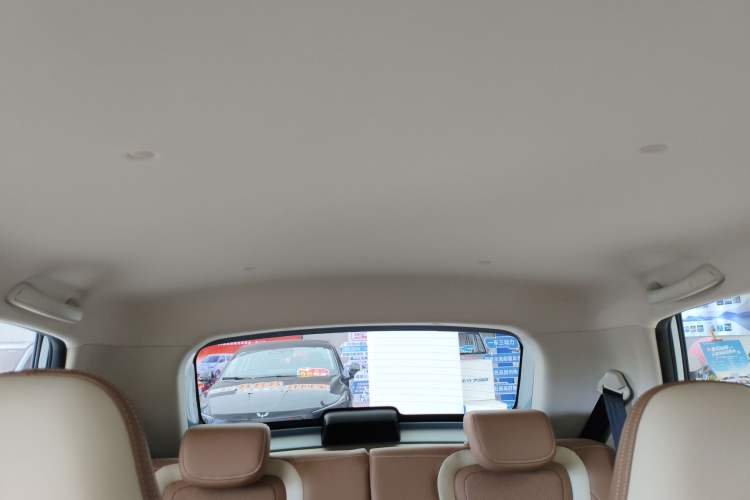 Used Wuling Bingo 2025 333 km Lingxi Deluxe Edition Headliner