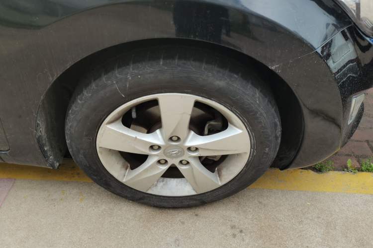 Used Hyundai Elantra (5th Generation / Langdong) 2012 1.6L Manual Leading Model