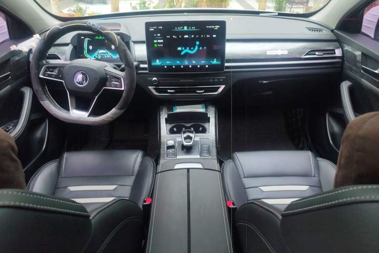 Used BYD Qin Pro New Energy 2018 DM 1.5TI Automatic Smart Connect Elite Model Center Console