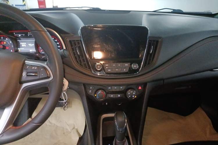 Used Chevrolet Monza 2022 Light Hybrid RS 330T Automatic Comfort Edition Audio And AC Panel