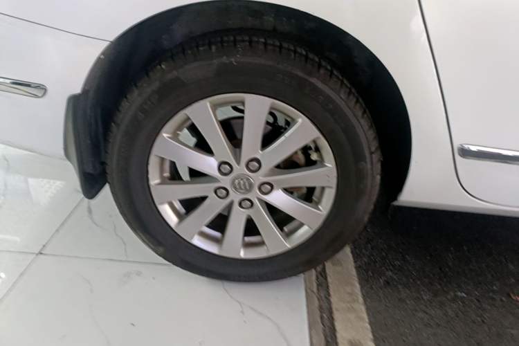 Used Buick GL8 2018 28T Luxury Model China VI Standard Right Rear Wheel Hub