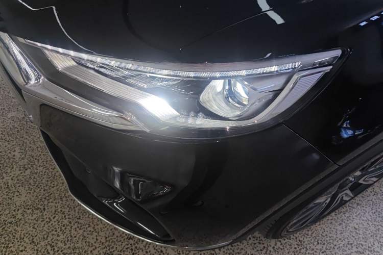 Used Hongqi HS5 2022 Facelifted Version 2.0T Smart Connect Flagship All-Wheel-Drive Edition