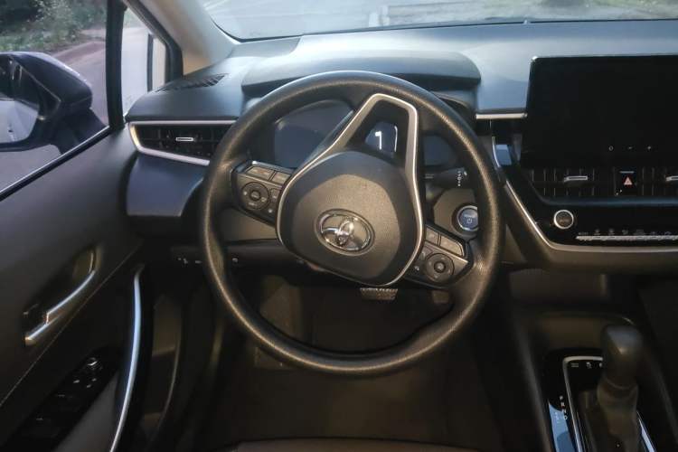 Used Toyota Levin 2023 Dual-Motor 2.0L Luxury Edition
