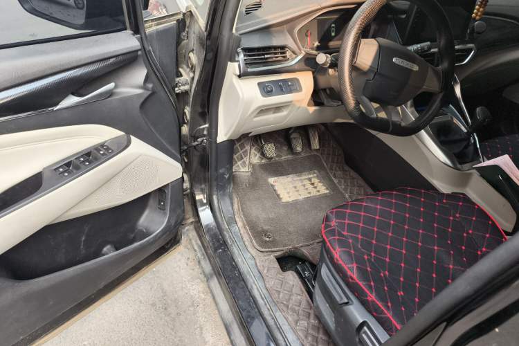 Used SAIC MAXUS G50 2023 1.5T Manual Comfort A