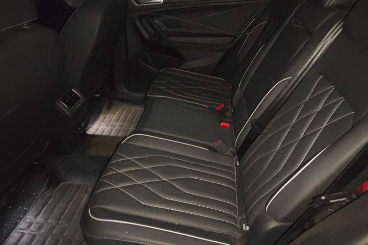 Used Volkswagen Tiguan L 2024 330TSI Automatic Two-Wheel Drive R-Line Enhanced Edition Left Rear Seat