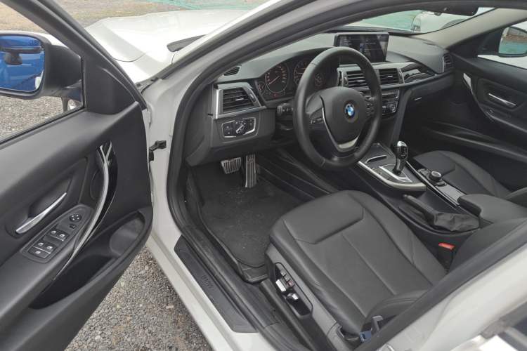 Used BMW 3 Series 2016 316i Fashion Model