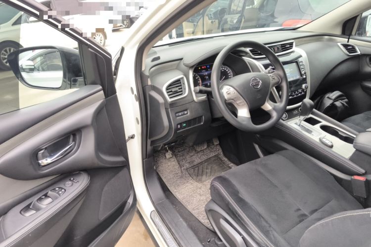 Used Nissan Murano 2021 2.5L XE Two-Wheel Drive Elite Edition Interior 3