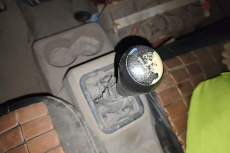 Used Dongfeng Xiaokang C37 2015 1.5L Standard II DK15-06
