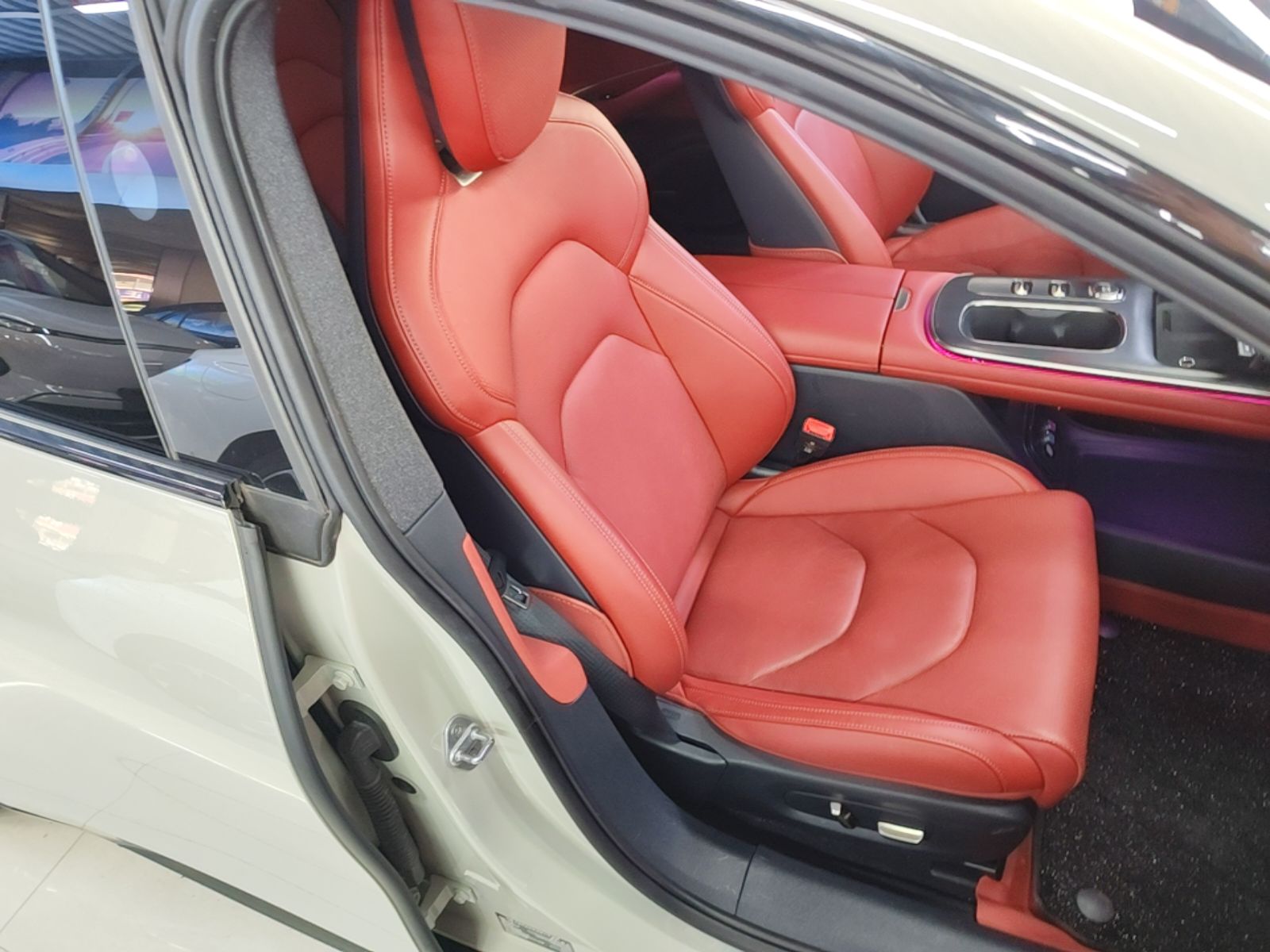 Xiaomi Auto SU7 2024 Rear-Drive Ultra-Long Range Advanced Pro-Level Intelligent Driving Version — снимка 19