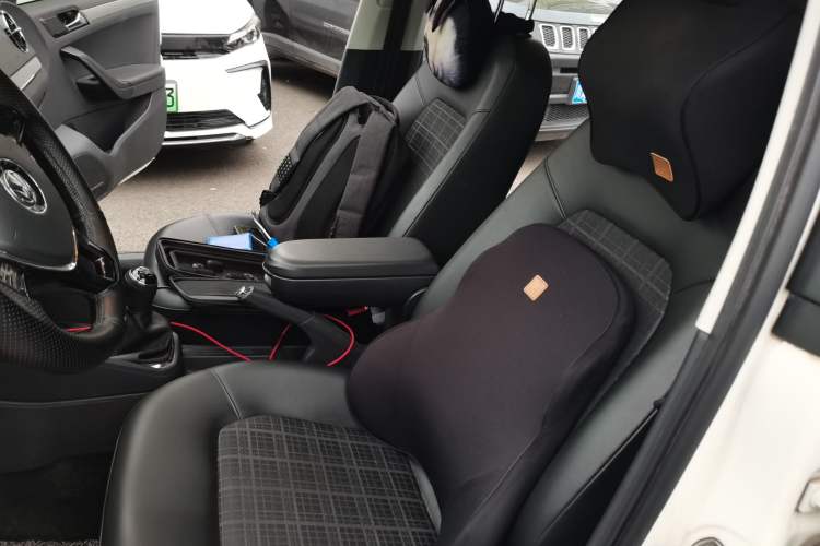 Used Volkswagen Jetta 2017 1.5L Manual Comfort Model Left Front Seat