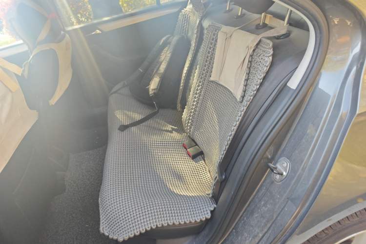 Used Volkswagen Santana 2013 1.6L Automatic Comfort Edition