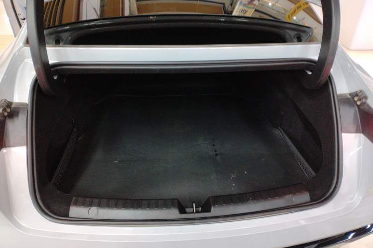 Used Geely Galaxy E8 2024 665 km Range Rear-Drive Starship Long-Range Version