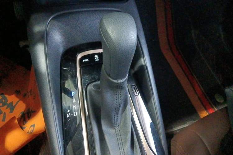 Used Toyota Allion 2023 2.0L Pioneer Edition Gear Lever