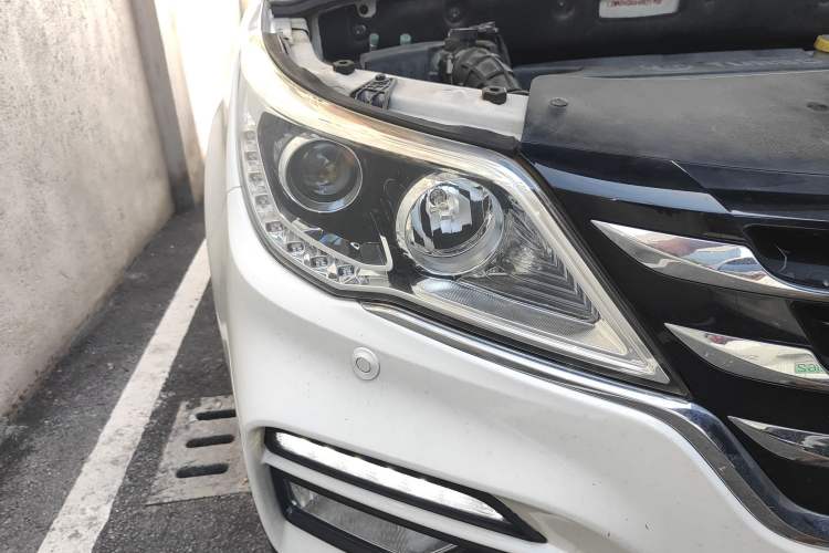 Used Baojun 560 2017 1.5T DCT Flagship Model 7 Seats
