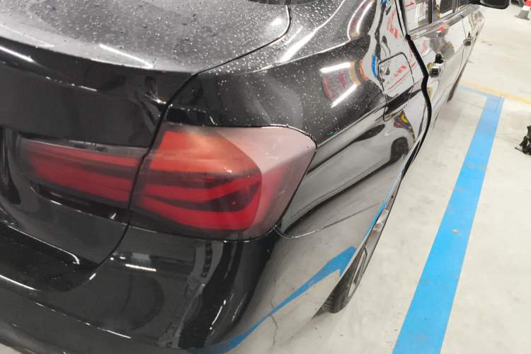 Used BMW 3 Series 2018 330i M Sport Night Edition Right Rear Taillight