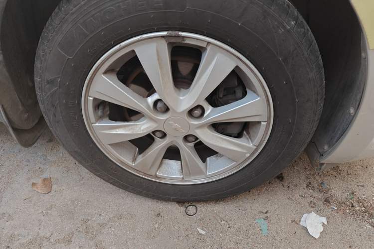 Used Chevrolet Sail 2015 Sail 3 1.5L Manual with Ideal Sunroof Edition Right Front Wheel Hub