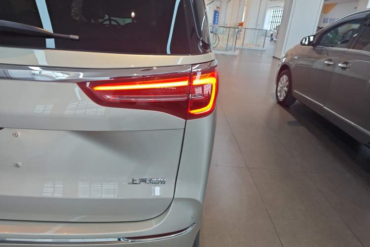 Used Buick GL8 2021 ES Landtrek 653T Luxury Model