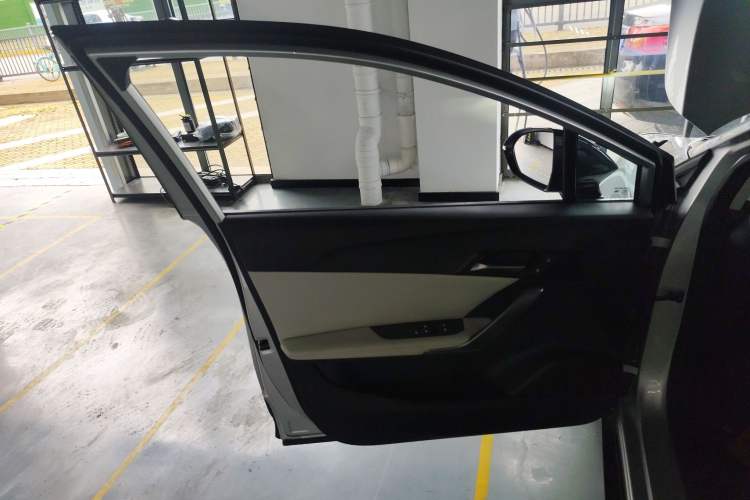 Used MG 4 EV 2023 415 km Range Sea-Faring Champion Edition