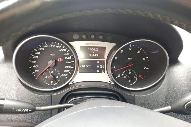 Used Mercedes-Benz M-Class AMG 2011 AMG ML 63 Instrument Cluster