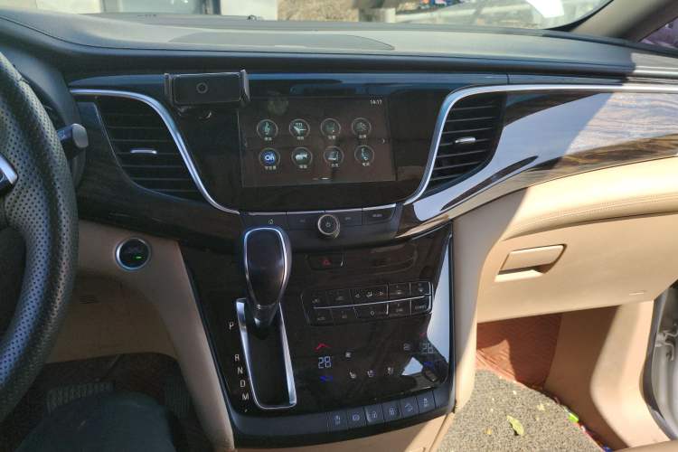 Used Buick GL8 2017 ES 28T Flagship Model China V Standard