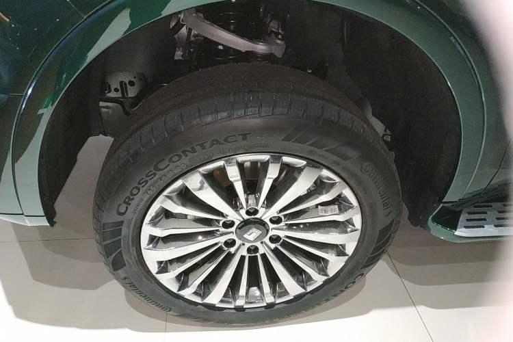 Used Tank 500 New Energy 2026 Model—Hi4-Z Smart Enjoyment Version Left Front Wheel Hub