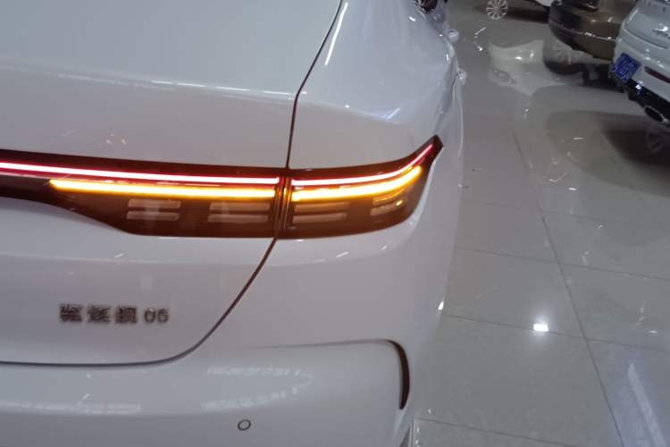 Used BYD Destroyer 05 2023 Champion Edition DM-i 55KM Luxury Model Right Rear Taillight
