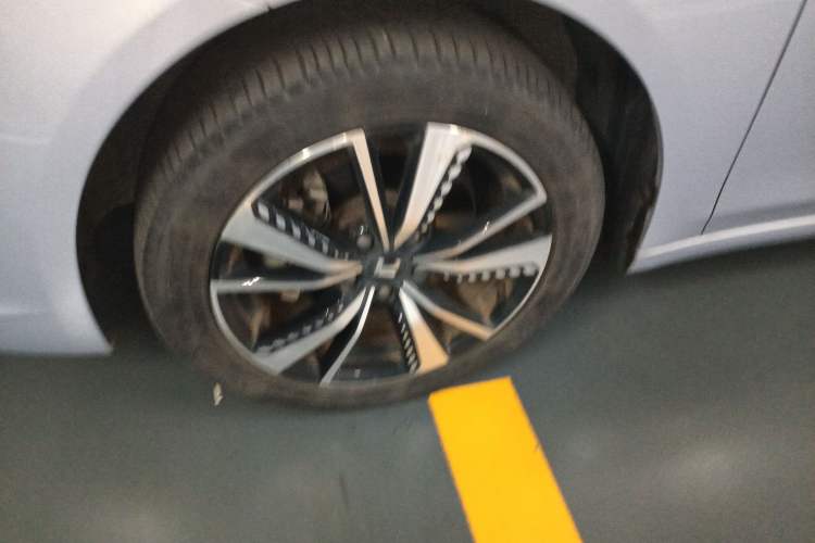 Used Rising ER6 2020 620 km Smart Edition Exterior 4