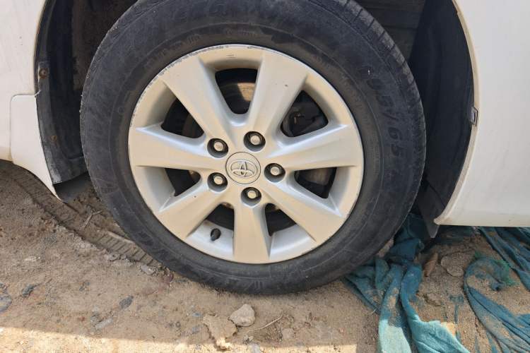 Used Toyota Corolla 2011 1.6L Manual GL Right Front Wheel Hub