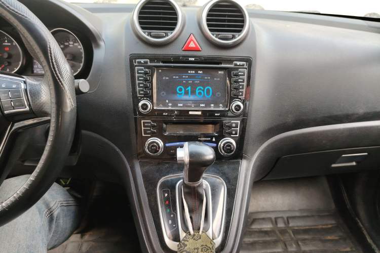 Used Haval H6 2016 Upgraded Model 1.5T Automatic Two-Wheel Drive Elite Version
