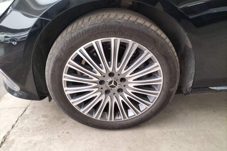 Used Mercedes-Benz E-Class 2023 Updated E 300 L Fashion Edition
