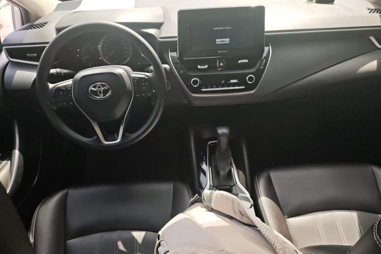 Used Toyota Corolla 2019 1.2T S-CVT GL-i Elite Edition Center Console