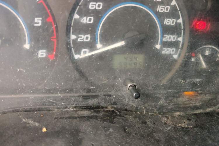 Used JMC Transit 2017 2.8T Commercial Version Short Wheelbase Mid-Roof 6/7/8-Seater JX493 Odometer Close Up