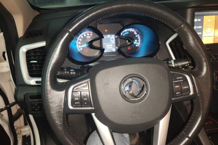 Used Dongfeng Aeolus AX7 2015 2.0L Automatic Zhiyi Trim
