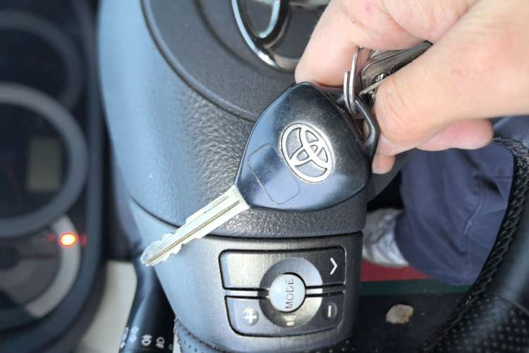 Used Toyota RAV4 2011 2.0L Automatic Classic Edition Vehicle Key