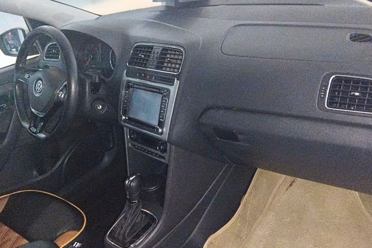 Used Volkswagen Polo 2014 1.6L Cross Polo Automatic