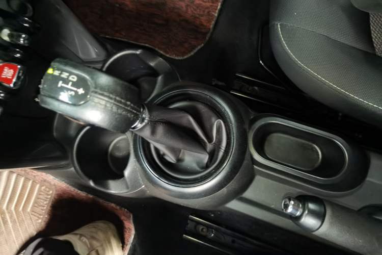 Used MINI 2014 1.2T ONE Gear Lever