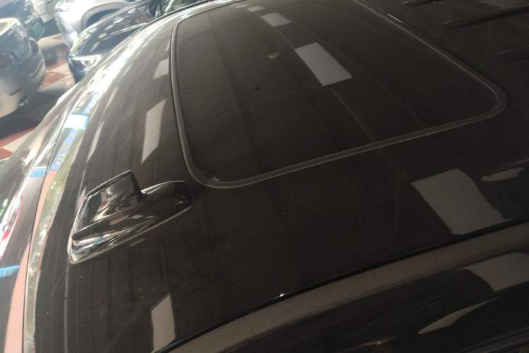 Used Cadillac Escalade 2017 6.2L ESV Platinum Edition Extended Model
