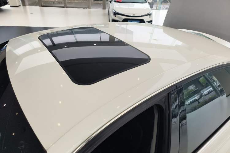 Used Audi A4L 2013 35 TFSI Automatic Standard Model Roof