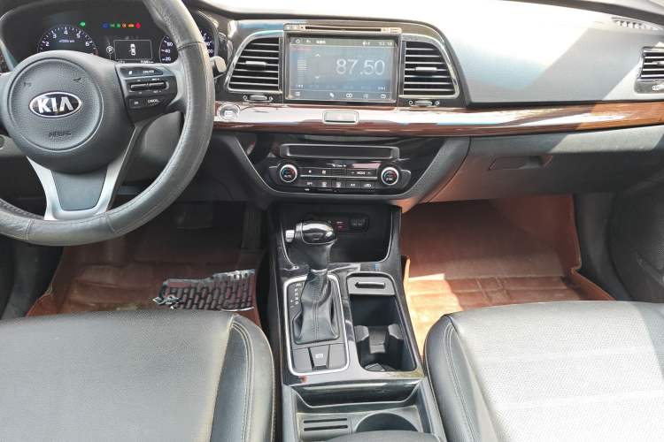 Used Kia K4 2014 1.8L Automatic DLX Audio And AC Panel