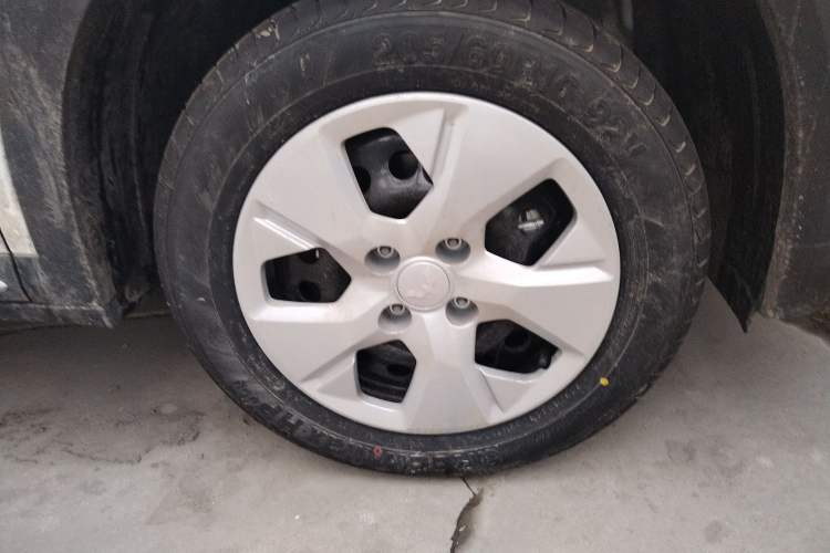 Used Wuling Alvez 2026 1.5L Manual Freedom Model