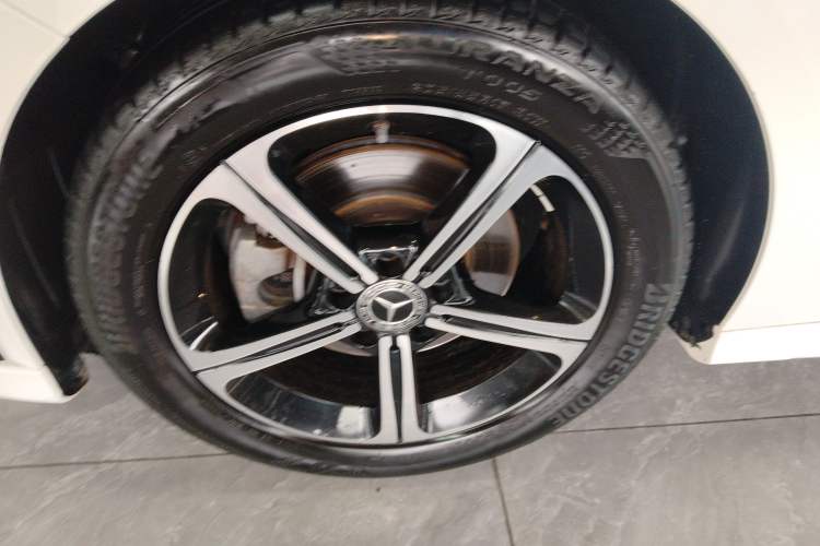 Used Mercedes-Benz A-Class 2022 Revised Version A 200 L Sport Sedan Fashionable Style
