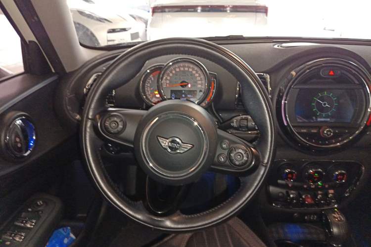 Used MINI Clubman 2016 Revised Version 1.5T COOPER Connoisseur Edition
