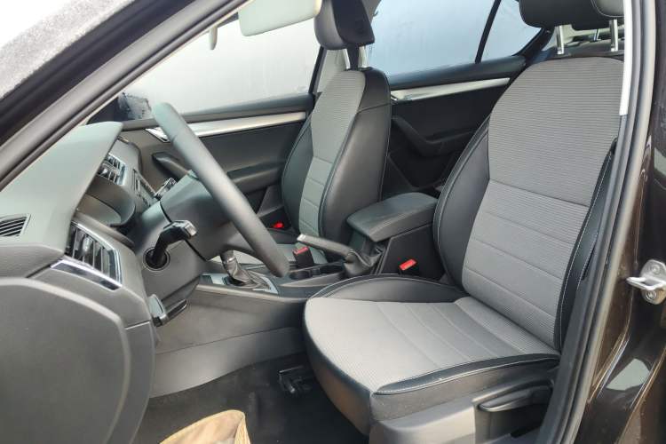 Used Skoda Octavia 2016 1.6L Automatic Chuanxing Edition