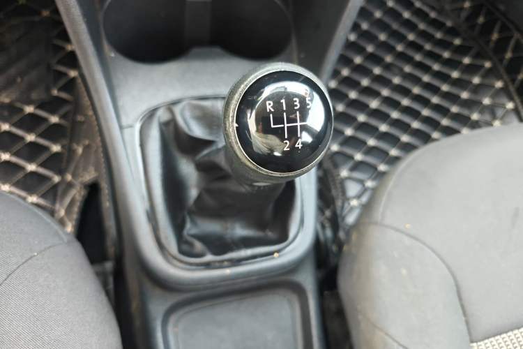 Used Volkswagen Polo 2016 1.4L Manual Fashion Model
